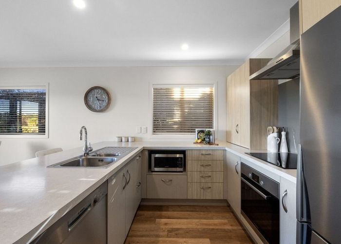  at 3 Lakeview Quay, Pyes Pa, Tauranga, Bay Of Plenty