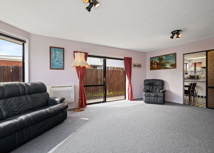  at 1/142 Racecourse Road, Sockburn, Christchurch
