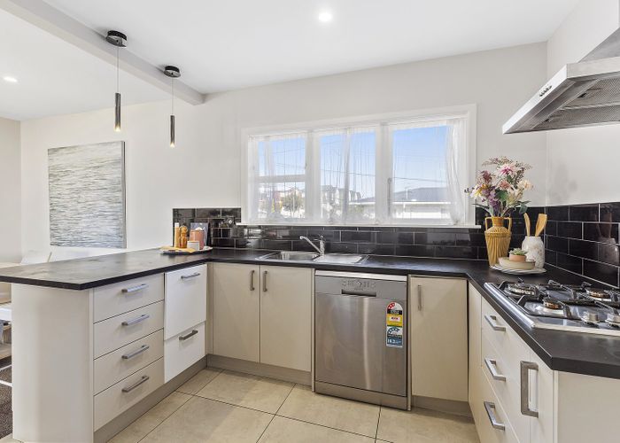  at 19 Oswald Crescent, Paparangi, Wellington
