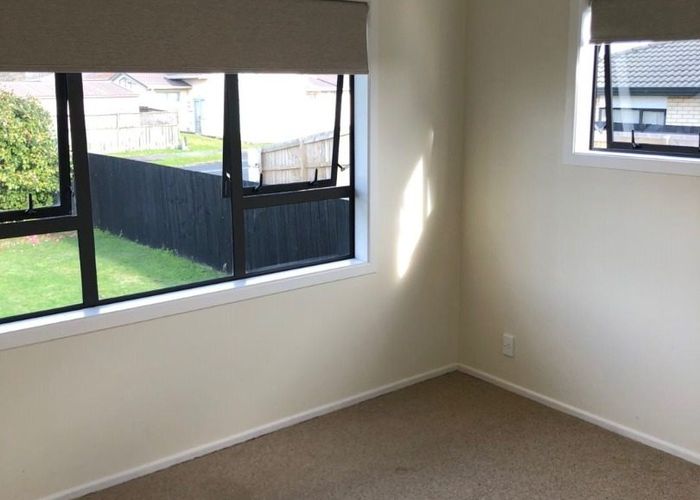  at 37 Edgewater Drive, Pakuranga, Manukau City, Auckland