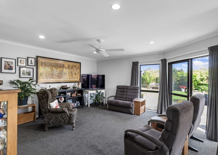  at 77 Discovery Drive, Flagstaff, Hamilton