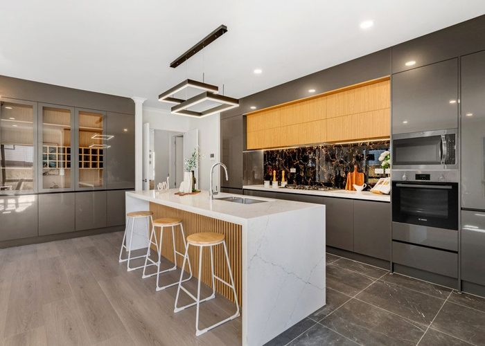  at 6 Knockanara Drive, Flat Bush, Manukau City, Auckland
