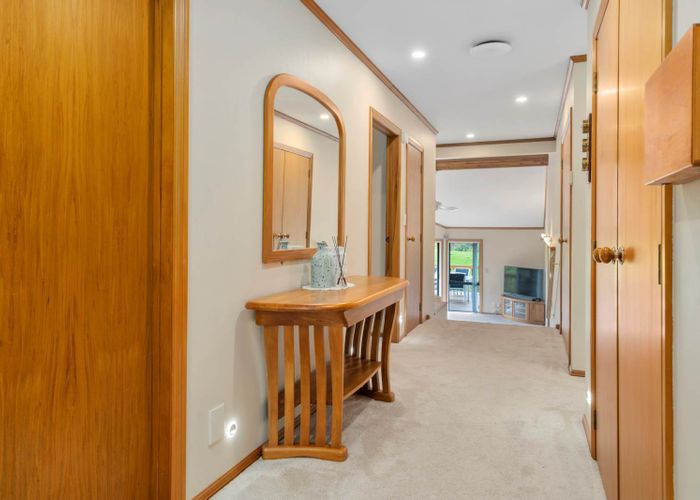  at 19 Bayside Drive, Browns Bay, Auckland