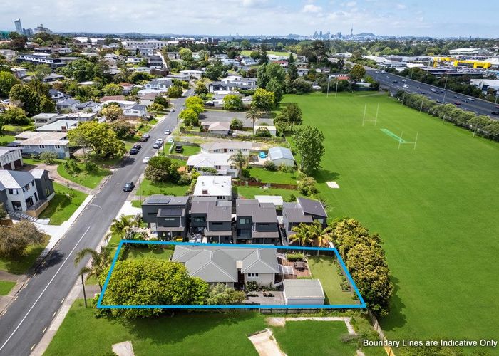  at 53 Bond Crescent, Forrest Hill, North Shore City, Auckland