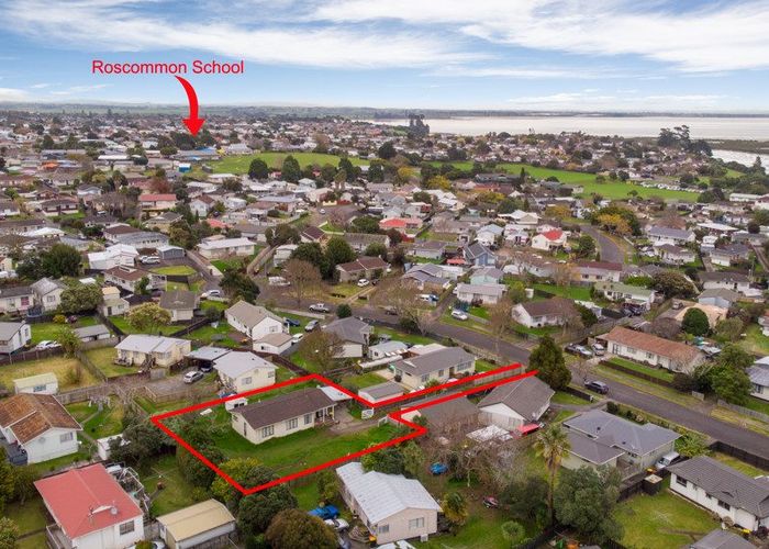  at 12 Stoll Place, Manurewa, Manukau City, Auckland