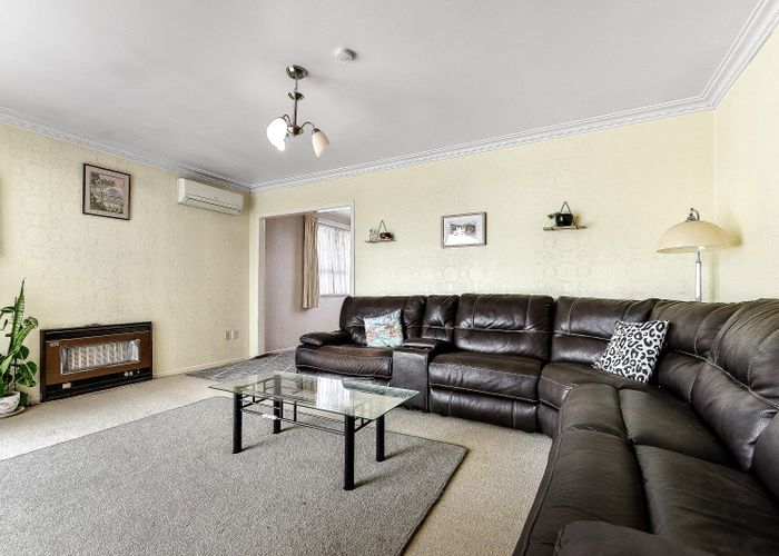  at 30 Bruce Avenue, Glenview, Hamilton