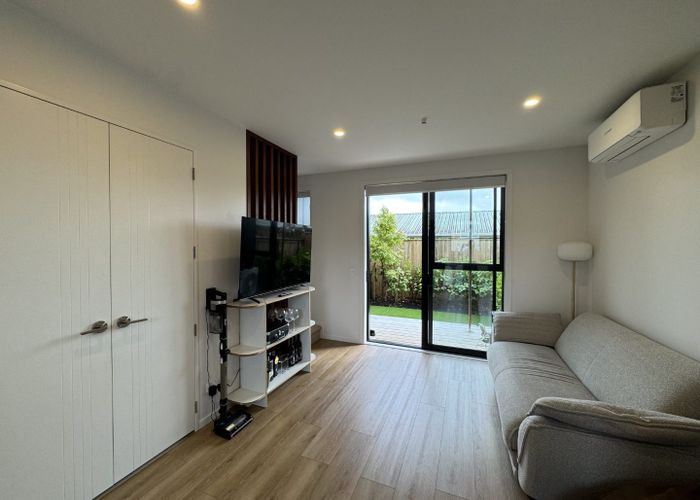 at 27D Dawnhaven Drive, Te Atatu Peninsula, Waitakere City, Auckland