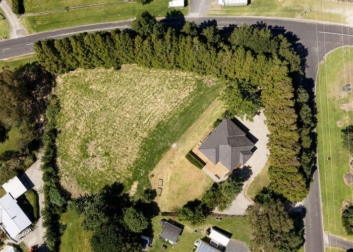  at 2 Wade Place, Welcome Bay, Tauranga, Bay Of Plenty