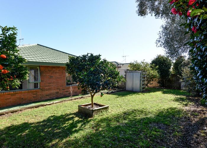  at 25 Newfield Drive, Fairview Downs, Hamilton