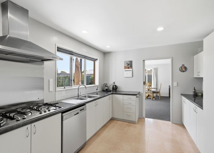  at 2/40 Hare Street, Ilam, Christchurch City, Canterbury