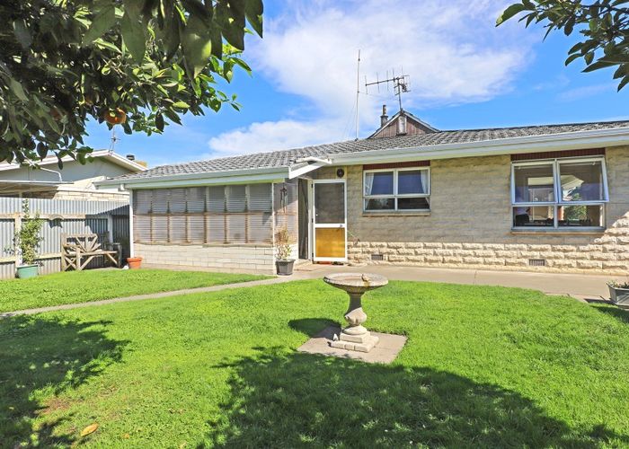  at 18 Folkestone Drive, Flaxmere, Hastings