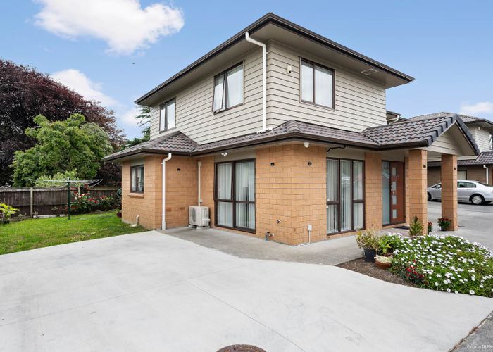  at 10 Hayward Road, Papatoetoe, Auckland