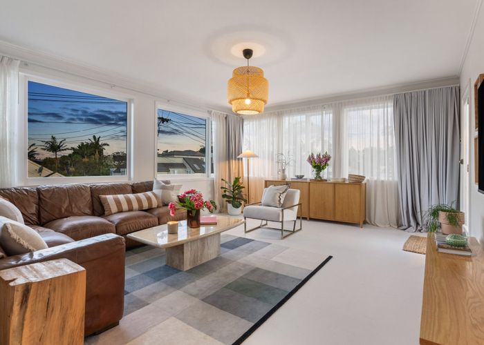  at 10 Bungalow Avenue, Point Chevalier, Auckland City, Auckland