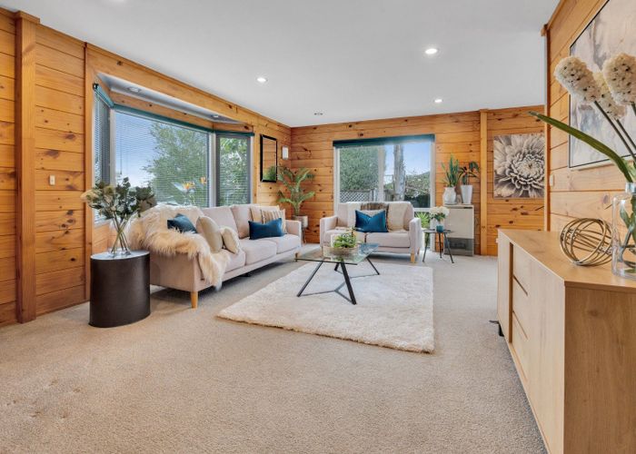  at 34 Lochend Place, Highland Park, Auckland