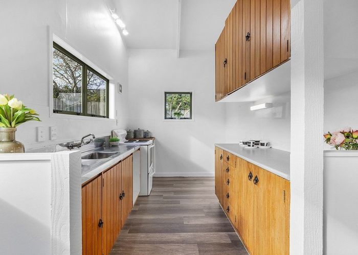  at 117 Gloaming Hill, Titahi Bay, Porirua, Wellington