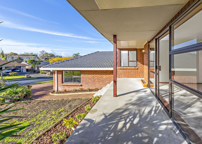  at 16 Voltaire Court, Botany Downs, Manukau City, Auckland