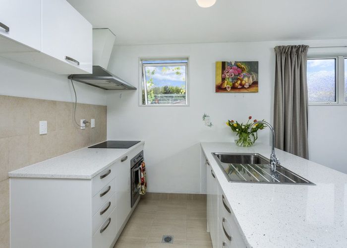  at 44A Waverley Avenue, Glenfield, North Shore City, Auckland