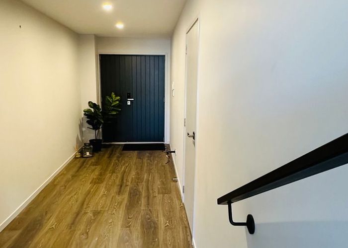  at 2/1A Halsey Road, Manurewa, Manukau City, Auckland
