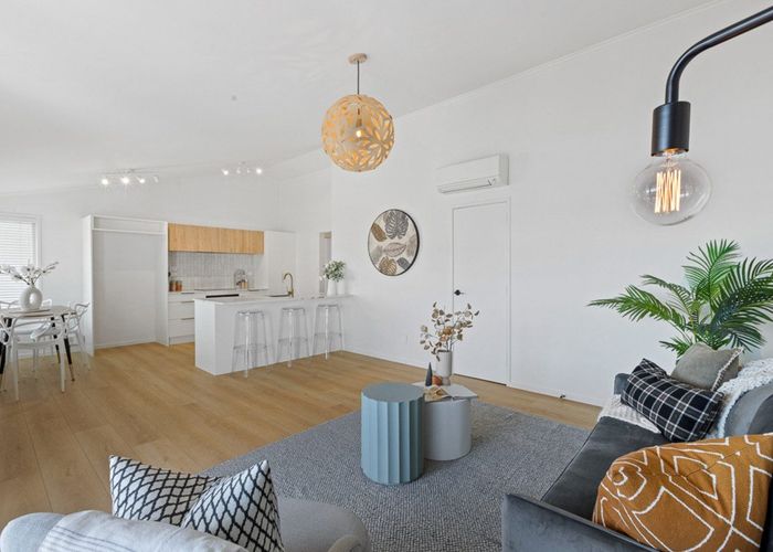  at 3/50 Old Lake Road, Narrow Neck, Auckland