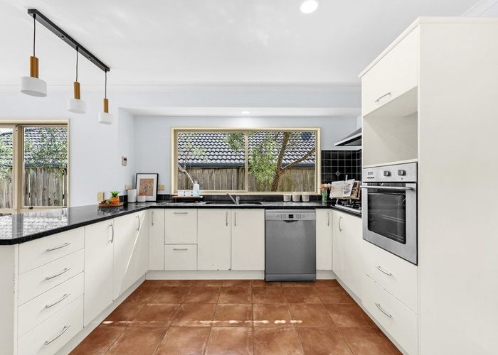  at 9 Maybole Drive, Flat Bush, Auckland