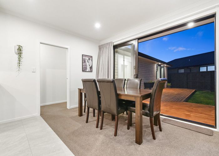  at 48 The Meadows Drive, Flagstaff, Hamilton