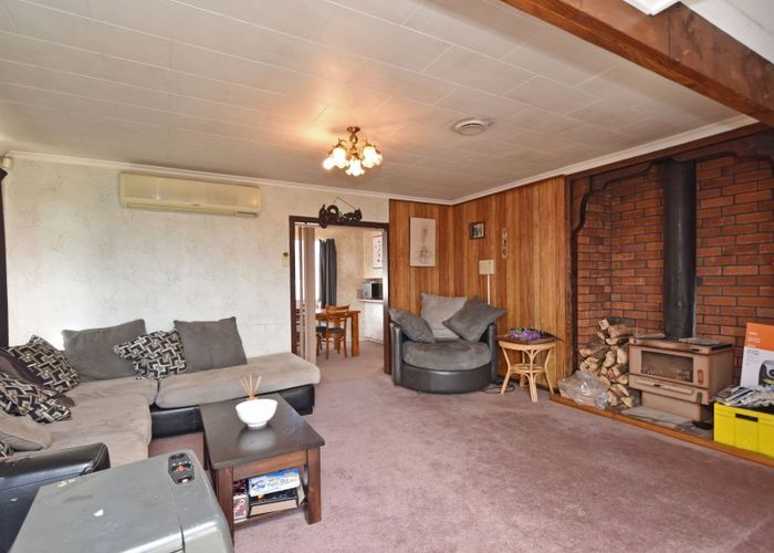  at 7 Avon Road, Clifton, Invercargill