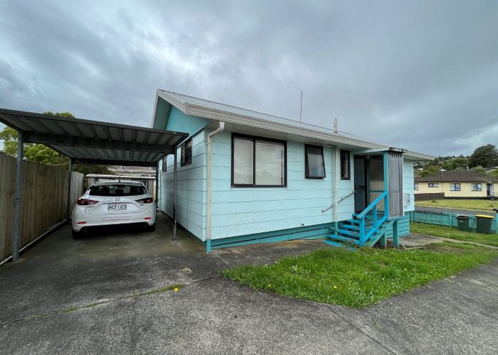  at 1/77 Redcrest Avenue, Red Hill, Papakura, Auckland