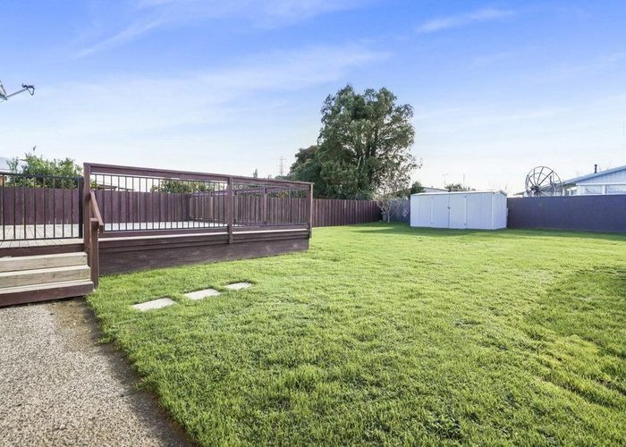  at 27 Nevada Road, Silverdale, Hamilton