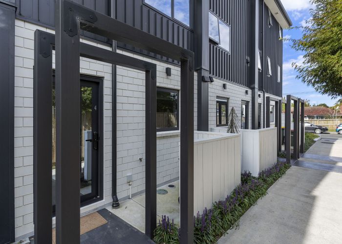  at 4/59 Neil Avenue, Te Atatu Peninsula, Auckland