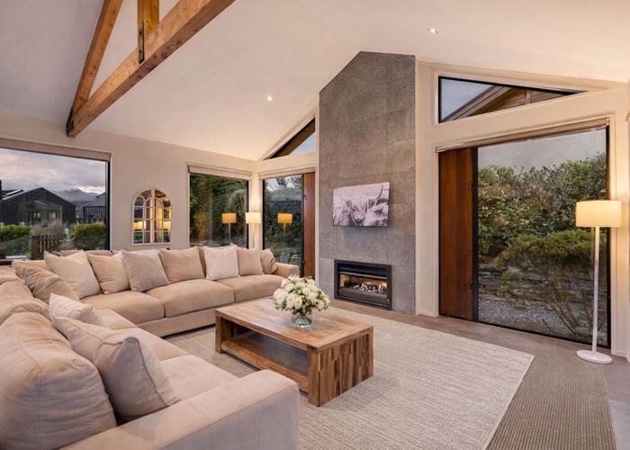  at 5 Glengarry Court, Jacks Point, Queenstown-Lakes, Otago
