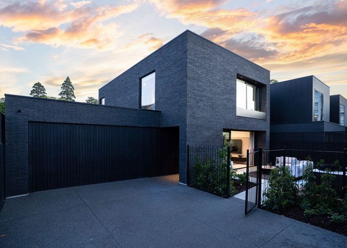  at 9 Hewitts Road, Merivale, Christchurch City, Canterbury