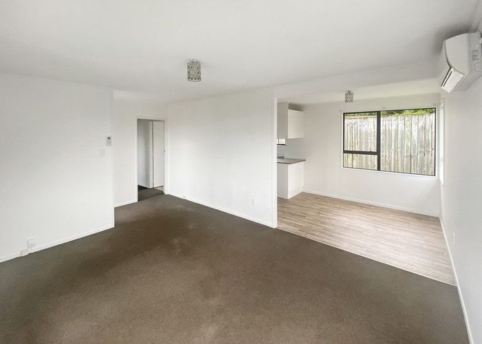  at 82 Keegan Drive, Massey, Waitakere City, Auckland