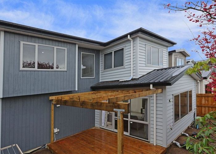  at 43C Border Road, Henderson, Waitakere City, Auckland