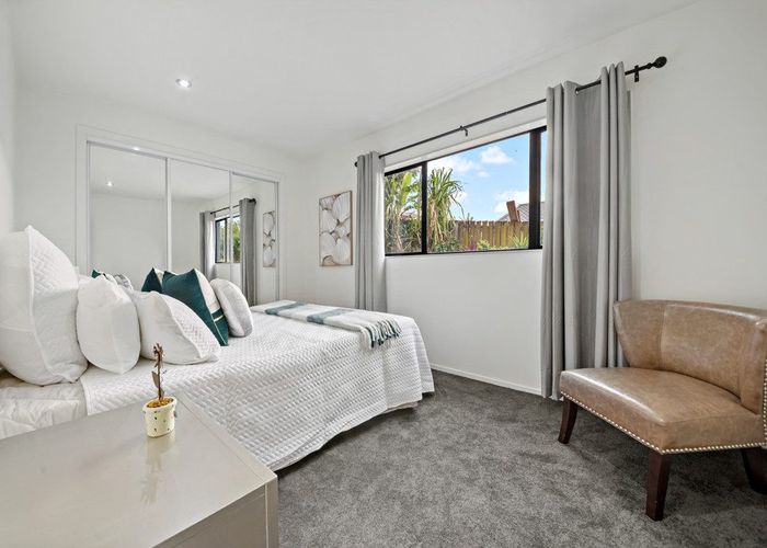  at 2/7 Duke Street, Papakura, Auckland