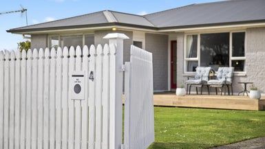  at 4 Garden Terrace, Devonport, Auckland