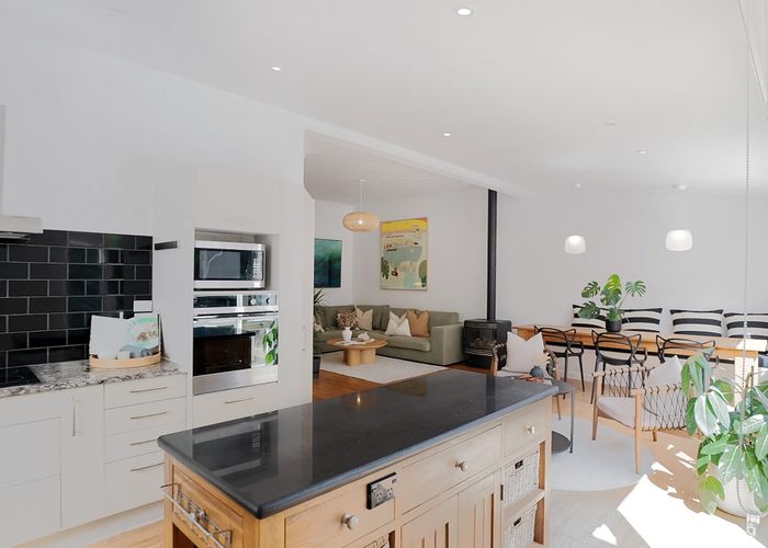  at 17 Owens Road, Devonport, Auckland