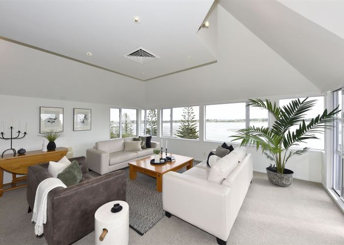  at 4A The Brae, Mount Pleasant, Christchurch