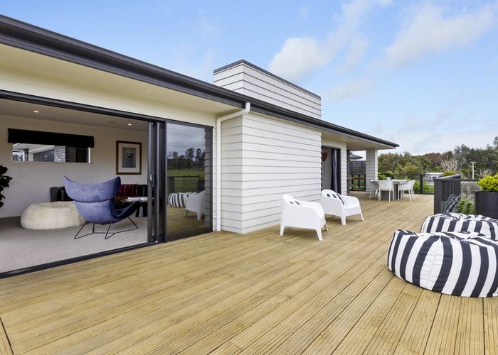  at 5A Tupuhi Place, Highlands Park, New Plymouth