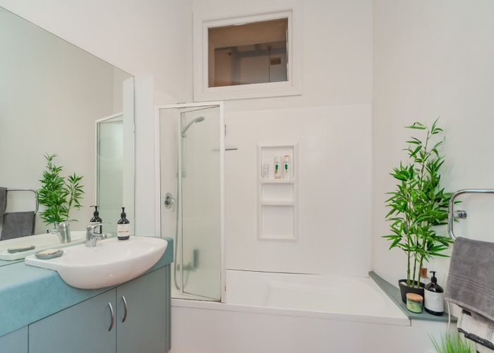  at 5/32 Cuba Street, Te Aro, Wellington