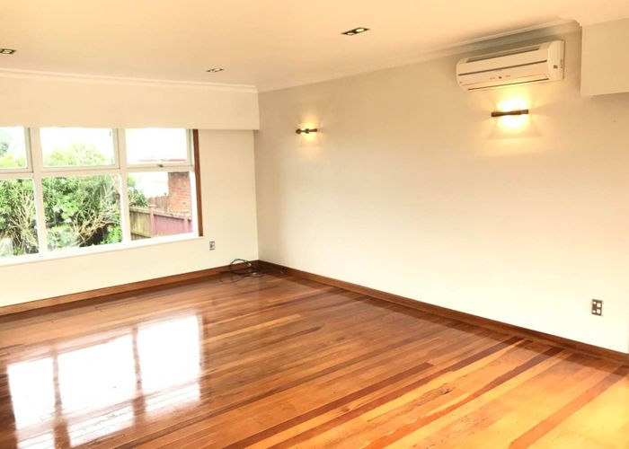  at 4/18 Tawhiri Road, One Tree Hill, Auckland City, Auckland