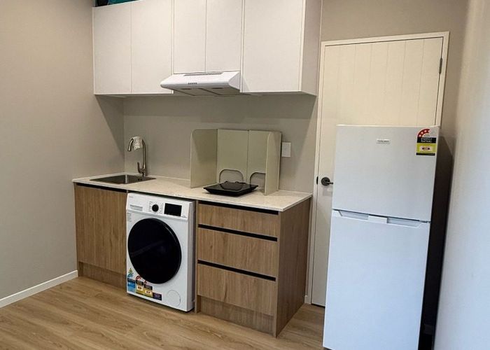  at 2d Hughs Way, Flat Bush, Manukau City, Auckland