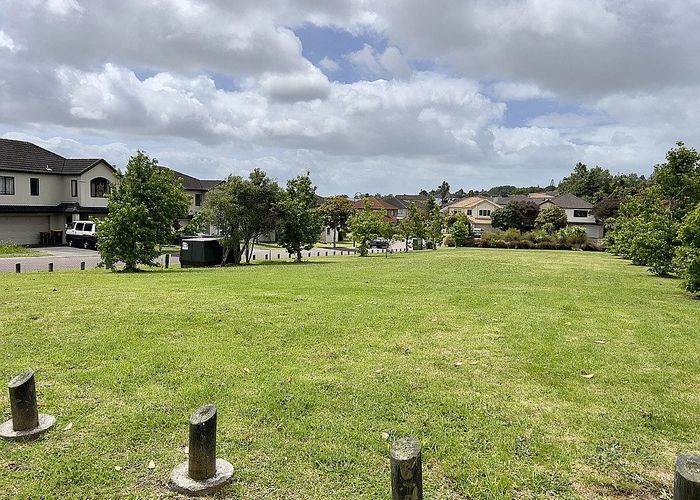  at 11 Stonebrooke Lane, Flat Bush, Manukau City, Auckland