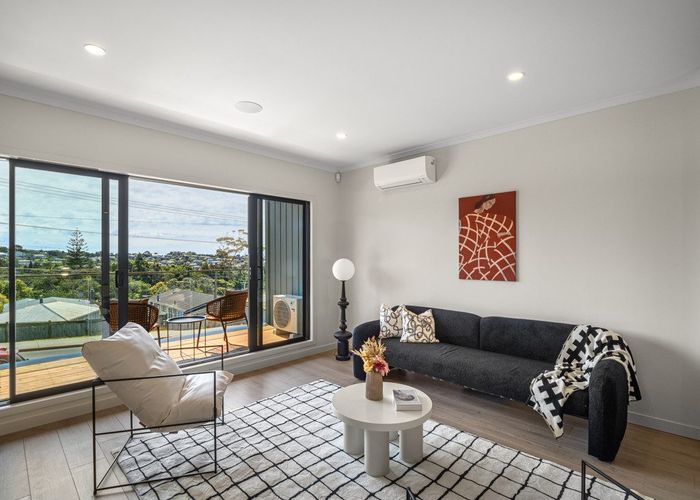 For sale 23B Pupuke Road, Hillcrest, North Shore City, Auckland