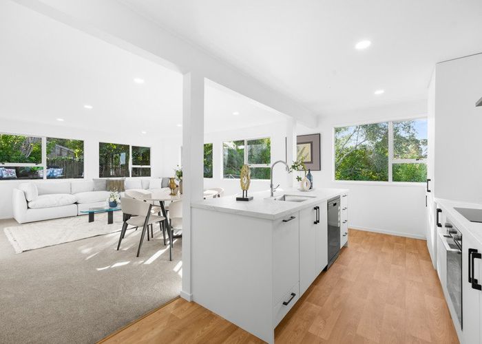  at 9 Osmond Court, Sunnyvale, Waitakere City, Auckland