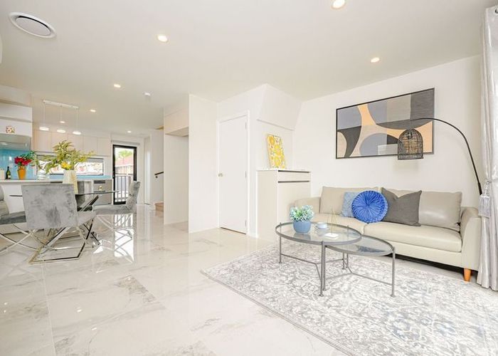  at 7/460 Massey Road, Mangere, Manukau City, Auckland