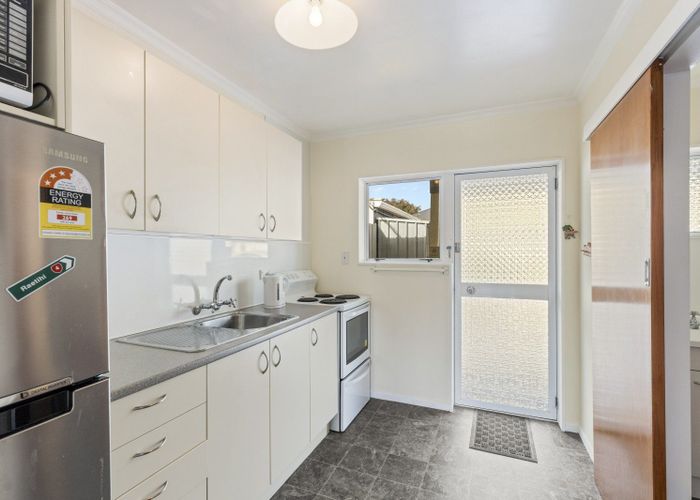  at 2/220 Coronation Avenue, Welbourn, New Plymouth, Taranaki