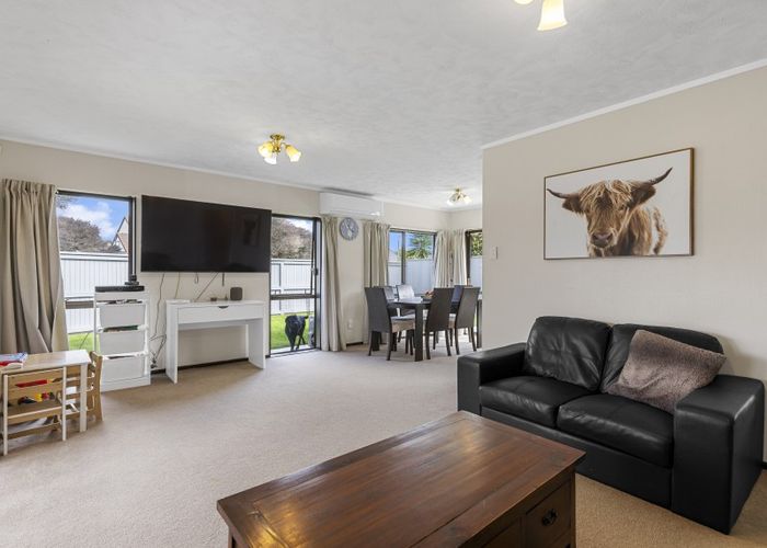  at 7 Caroline Crescent, Highbury, Palmerston North