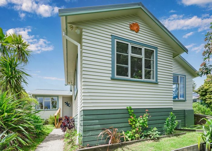  at 142 Wellington Road, Paekakariki