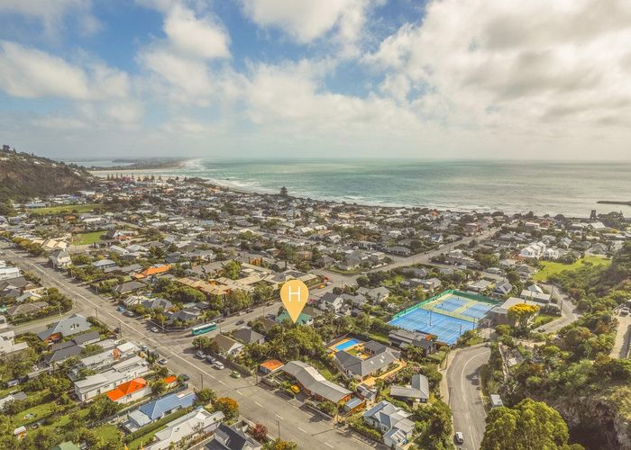  at 49 Head Street, Sumner, Christchurch City, Canterbury