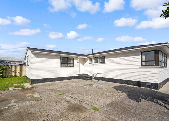  at 3 Julian Place, Otara, Auckland